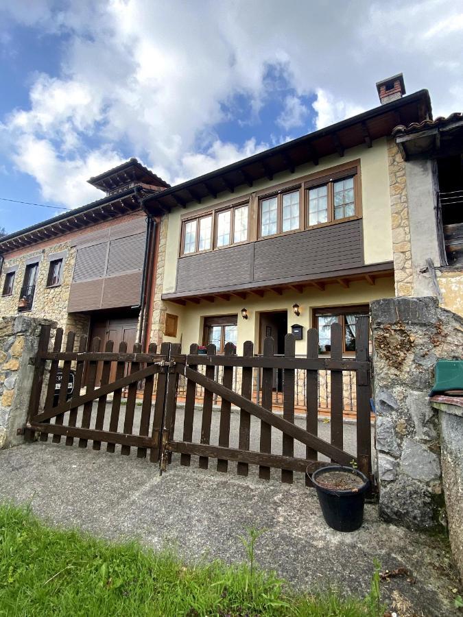 Casa Luisa Biedes, Pilona Villa Infiesto Kültér fotó