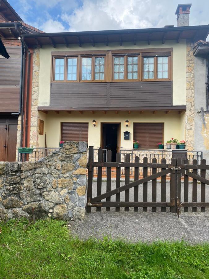 Casa Luisa Biedes, Pilona Villa Infiesto Kültér fotó