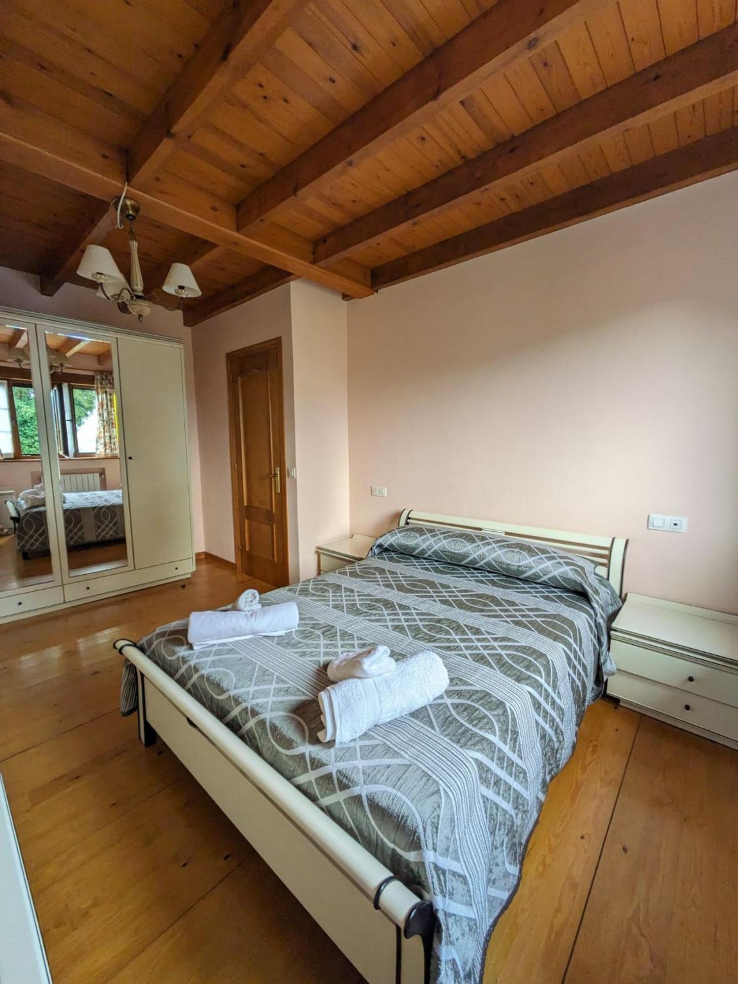 Casa Luisa Biedes, Pilona Villa Infiesto Kültér fotó